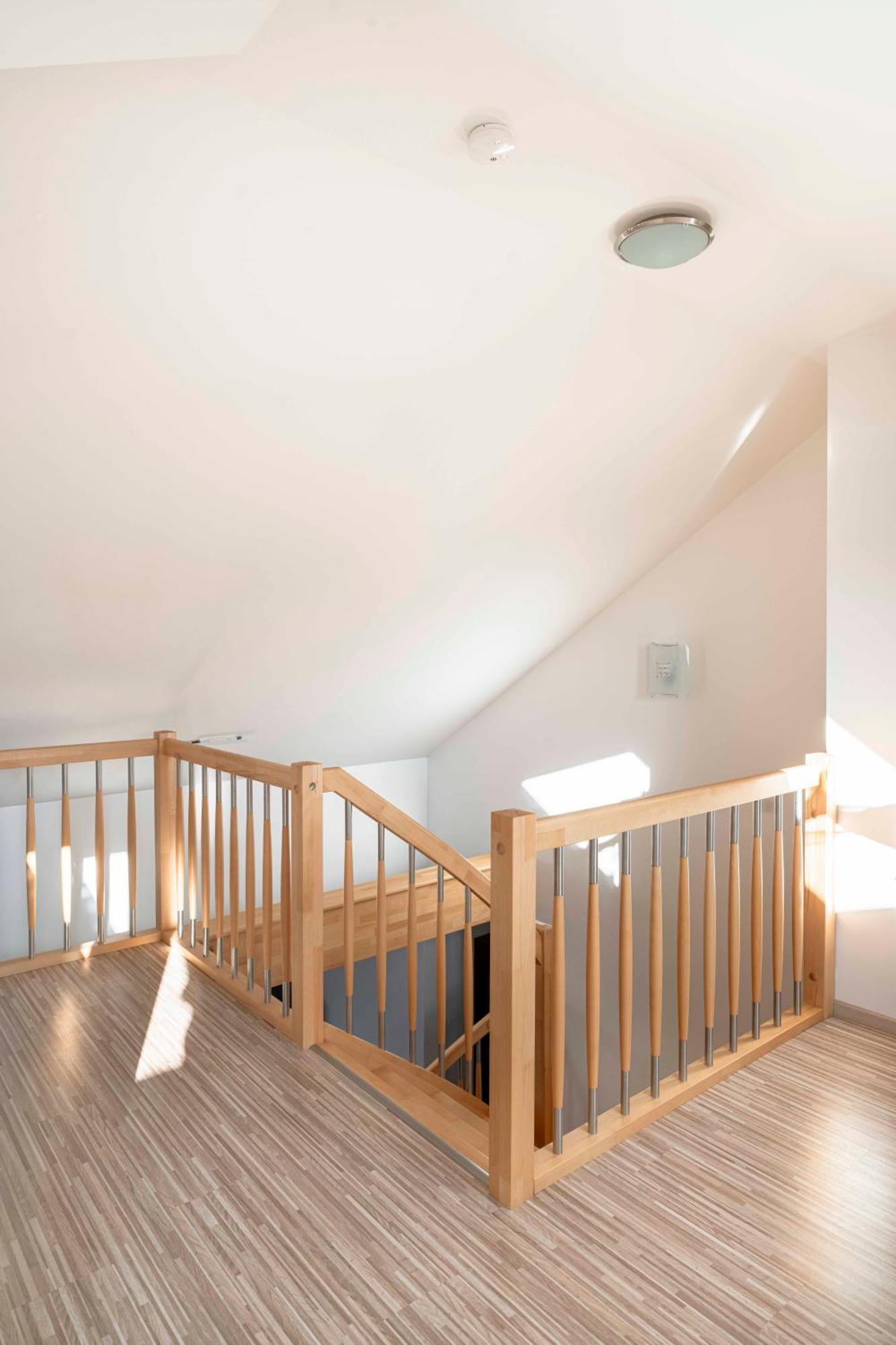 150m² 4br Duplex Near Metro & Center Prag